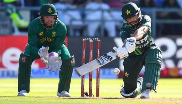 جنوبی افریقا کا پاکستان کو تیسرا ون ڈے جیتنے کے لیے 144 رنز کا ہدف