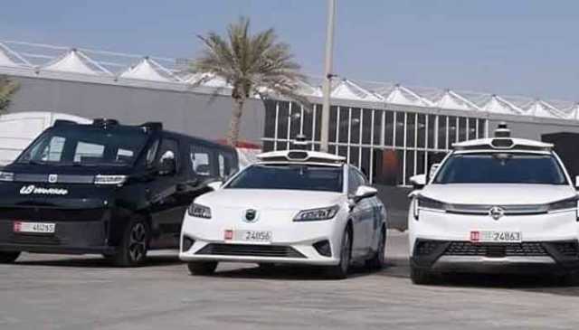 ابوظہبی بغیر ڈرائیور گاڑیاں چلانے والا مشرقِ وسطیٰ کا پہلا شہر بن گیا