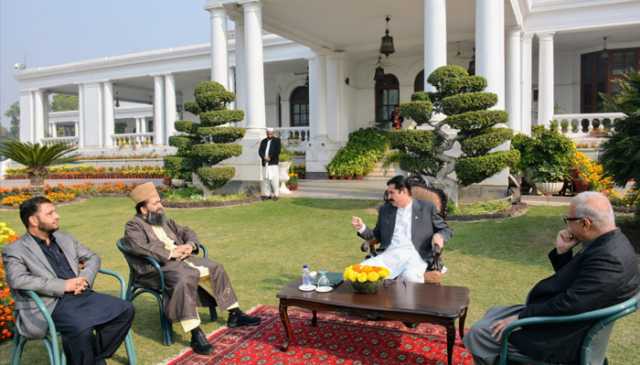 مولانا عبدالخبیر آزاد سے گورنر خیبرپختونخوا کی ملاقات، علاقائی حالات اور مذہبی ہم آہنگی پر تبادلہ خیال