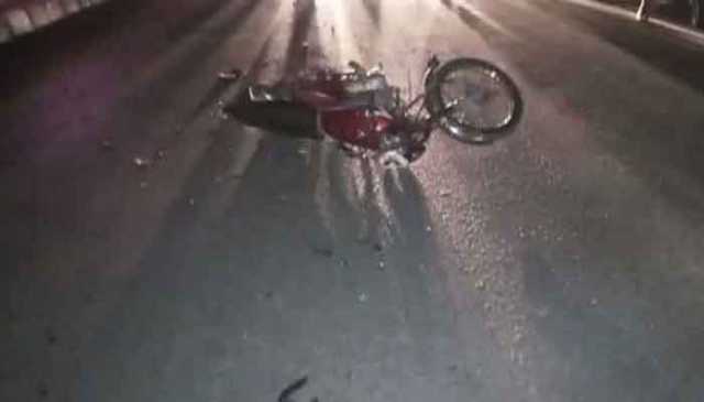 کراچی: تیز رفتار ٹرالر کی ٹکر سے موٹر سائیکل سوار جاں بحق