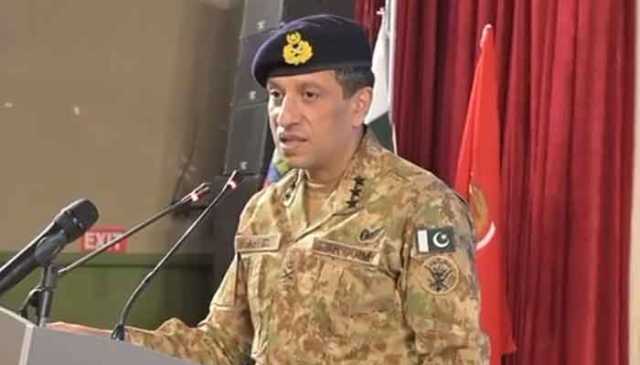 پاک فوج کے ترجمان کی طلبہ و اساتذہ کے ساتھ معلوماتی نشست