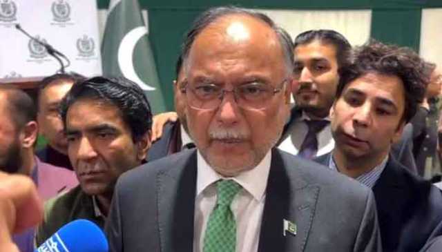 27 ویں ترمیم کیلئے اتفاق رائے چاہتے، صوبائی خود مختاری ختم نہیں کرینگے: احسن اقبال