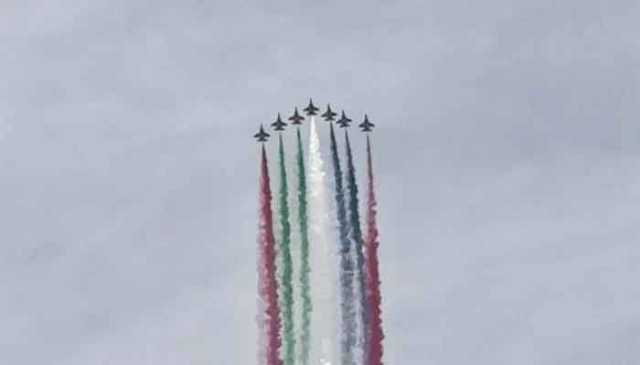 دبئی ائیر شو 2025 کا شاندار آغاز، جے ایف 17 توجہ کا مرکز