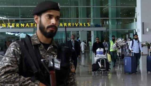 وفاقی وزیرداخلہ اور وزیر اوورسیز پاکستانیز چوہدری سالک کا لاہور ائرپورٹ کا اچانک دورہ