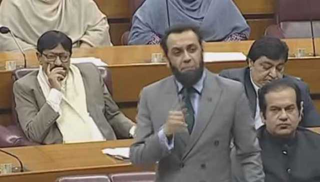 پی ٹی آئی دور میں آئین کے ساتھ کھلواڑ کیا گیا، عطا تارڑ