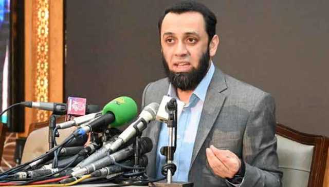 بانی پی ٹی آئی فیصلے ایکسپرٹ سے نہیں بشریٰ بی بی سے پوچھ کر کرتے تھے: وزیرِ اطلاعات عطا اللّٰہ تارڑ