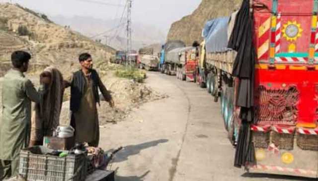 پاک افغان سرحدی بندش سے افغانستان میں بنیادی اشیاء کی قیمتوں میں اضافہ