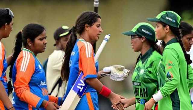 بلائنڈ ویمنز ٹی ٹوئنٹی ورلڈکپ، پاکستانی اور بھارتی کھلاڑیوں نے مثال قائم کردی