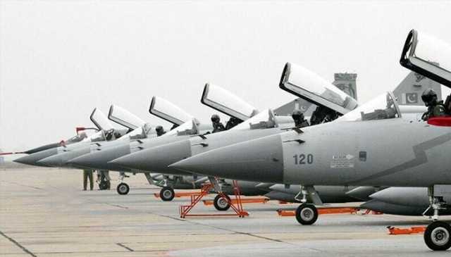 آذربائیجان: یومِ فتح کی پریڈ میں جے ایف 17 تھنڈر طیاروں کی شاندار گھن گرج