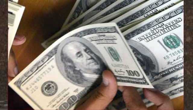 انٹربینک میں ڈالر مزید سستا، اوپن مارکیٹ میں قدر مستحکم