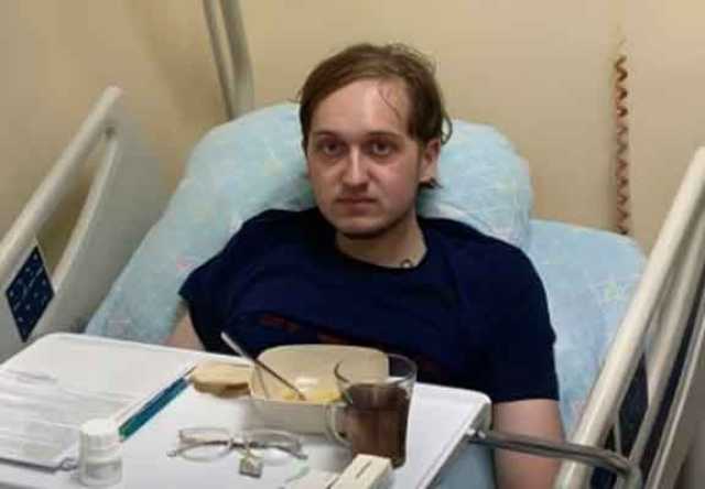 انرجی ڈرنکس کا عادی روسی نوجوان چلنے پھرنے سے معذور