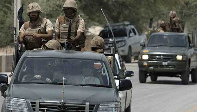 ڈی آئی خان: سکیورٹی فورسز کارروائی، فتنۃ الخوارج سرغنہ سمیت 10 دہشتگرد ہلاک