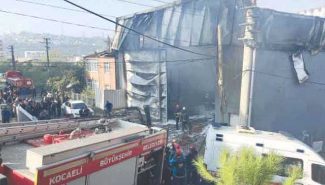 ترکیہ کے صنعتی شہر دیلوواسی میں پرفیوم کے گودام میں آتشزدگی، 6 افراد جاں بحق