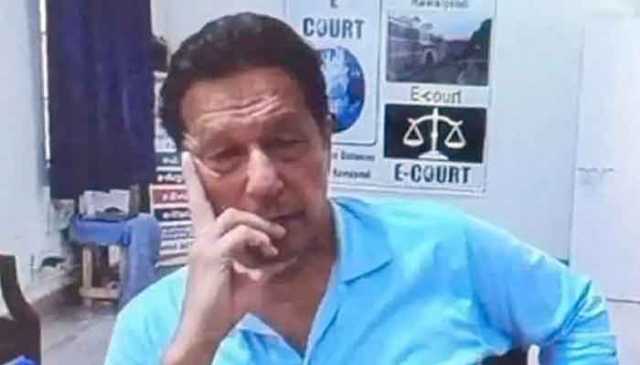 عمران خان سے ملاقات نہ کرانے پر عدالت برہم، سیکرٹری داخلہ اور جیل حکام کو نوٹسز جاری