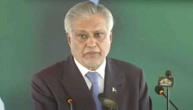 دفتر خارجہ میں مینا بازار سج گیا، خواتین کو بااختیار بنانے کیلئے سرگرم ہیں: اسحاق ڈار