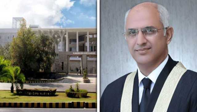 سزایافتہ افسر کو صدر میڈل، آئینی عدالت بنالی لیکن کام نہیں، جسٹس محسن کے سخت ریمارکس