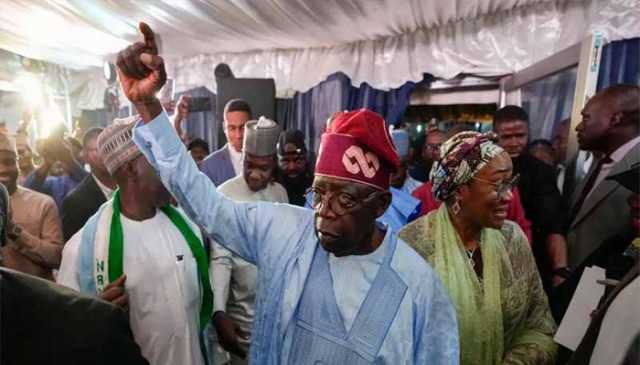 نائیجیریا میں سیکڑوں طلبہ و اساتذہ کے اغوا کے بعد صدر نے ملک میں ایمرجنسی نافذ کر دی