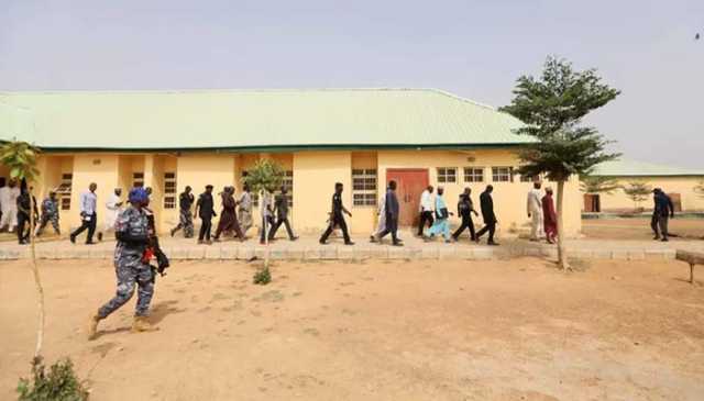 نائجیریا: کیتھولک اسکول پر حملہ، 300 سے زائد طلبا اور 12 اساتذہ اغوا