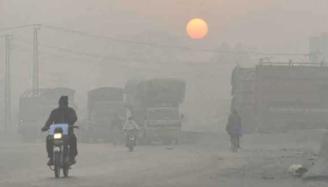 پنجاب اور خیبرپختونخوا میں فضائی آلودگی کے ڈیرے برقرار
