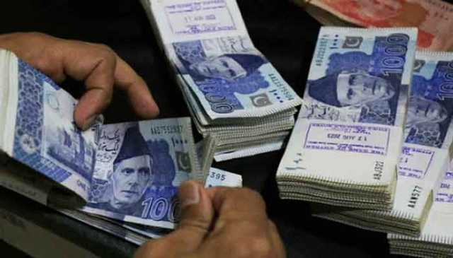 وزیراعظم کی ایف بی آر کوتنخواہ دار طبقے پر ٹیکس ریٹ کم کرنے کی ہدایت