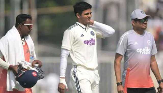 شبھمن گل گردن کی انجری کے باعث اسپتال منتقل، میچ سے باہر ہونے کا امکان