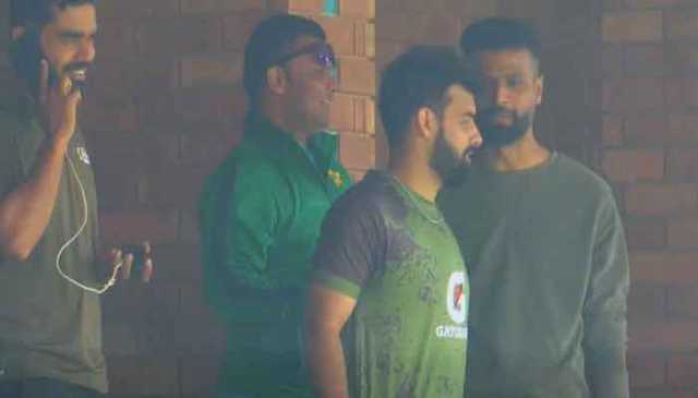 شاداب خان کندھے کی انجری سے صحتیاب، پریکٹس میچ میں شرکت