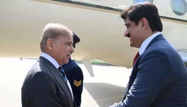 وزیرِ اعظم شہباز شریف ایک روزہ دورے پر کراچی پہنچ گئے