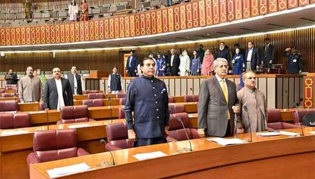 زرداری سے مقابلےکیلئے بانی پی ٹی آئی کو 12 سال جیل میں رکھیں، راجہ پرویز اشرف