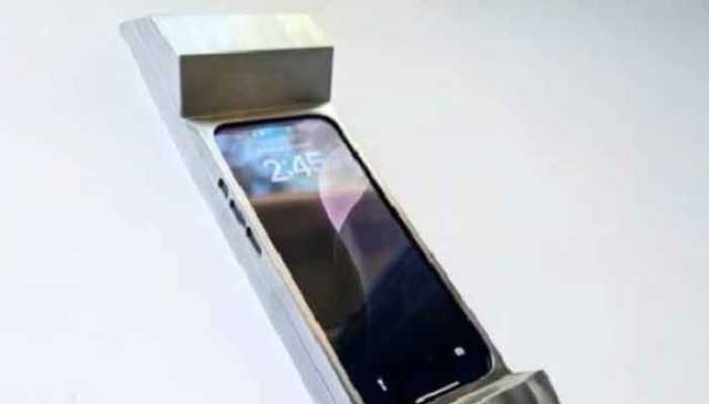 اسمارٹ فون کیلئے 2 کلو وزنی کیس متعارف، کمپنی نے وجہ بھی بتادی