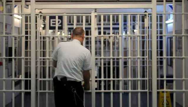 انگلینڈ اور ویلز کی جیلوں میں قید تقریباً 40 ہزار قیدیوں کی رہائی کا انکشاف