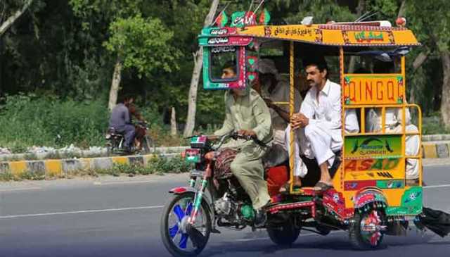 پنجاب حکومت کا پٹرول موٹرسائیکل رکشہ پروڈکشن پر پابندی لگانے کا فیصلہ