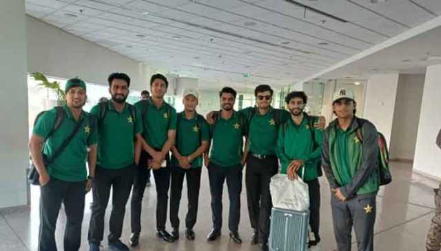 رائزنگ اسٹار ایشیا کپ جیتنے والی پاکستانی ٹیم وطن واپس پہنچ گئی
