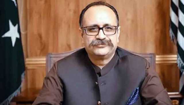 ڈپلومیٹک پاسپورٹ کیس: سردار تنویر الیاس کے وارنٹ گرفتاری جاری