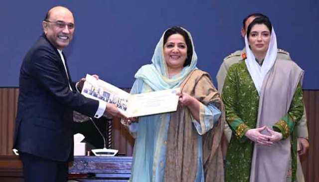 چیلنجز سے نمٹنے کیلئے باخبر قیادت، قومی یکجہتی اور مربوط پالیسی ضروری ہے: صدر زرداری