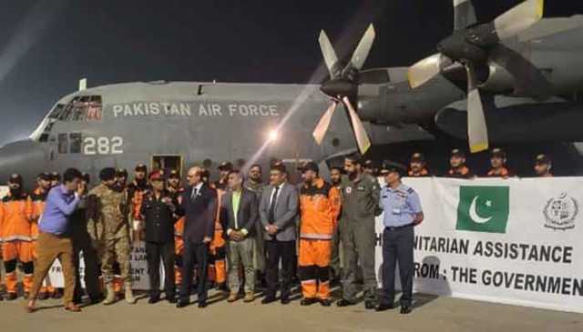 پاکستان کی امدادی ٹیم سی 130 طیارے کے ذریعے کولمبو پہنچ گئی