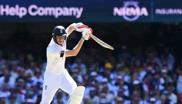 ایشیز: دوسرے ٹیسٹ میں انگلینڈ کی ٹاس جیت کر آسٹریلیا کیخلاف بیٹنگ جاری