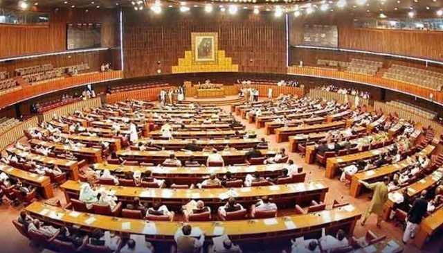 حکومت قومی اسمبلی کورم پورا کرنے میں ناکام، آصفہ کی تنقید