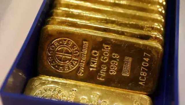 سونا 1200روپے مہنگا، قیمت فی تولہ 4 لاکھ 43 ہزار 62 روپے ہوگئی