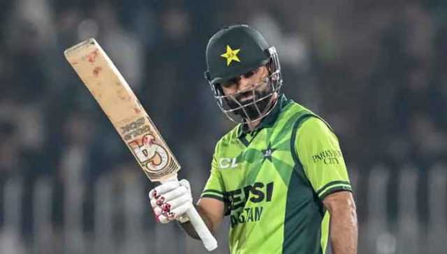 امپائر کیساتھ بحث، آئی سی سی نے فخر زمان پر جرمانہ عائد کر دیا