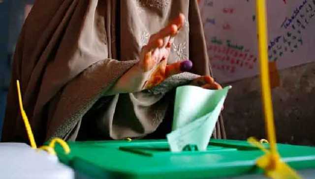 سندھ: حلقہ پی ایس 9 شکارپور میں ضمنی انتخاب کیلئے پولنگ، سخت سکیورٹی انتظامات