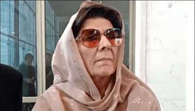 ججز انصاف فراہم نہیں کر سکتےتو عہدے چھوڑ دیں، علیمہ خان