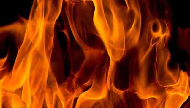 قصور: زیادتی کے ملزم کانسٹیبل کے بری ہونے پر خاتون نے خود کو آگ لگا لی