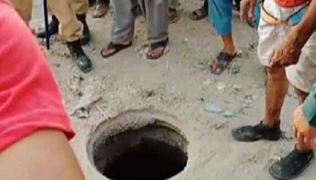 کراچی کے ابراہیم کے بعد لودھراں کا 7 سالہ ریحان بھی کھُلے مین ہول میں گر کر جاں بحق