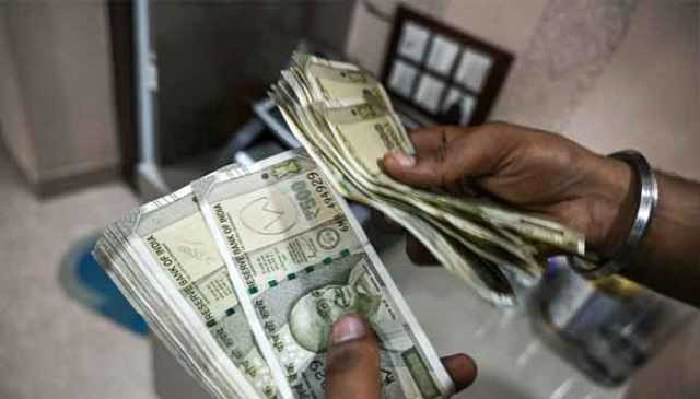 بھارتی روپیہ 2025 میں ایشیاءکی سب سے کمزور اور بدترین کارکردگی دکھانے والی کرنسی قرار