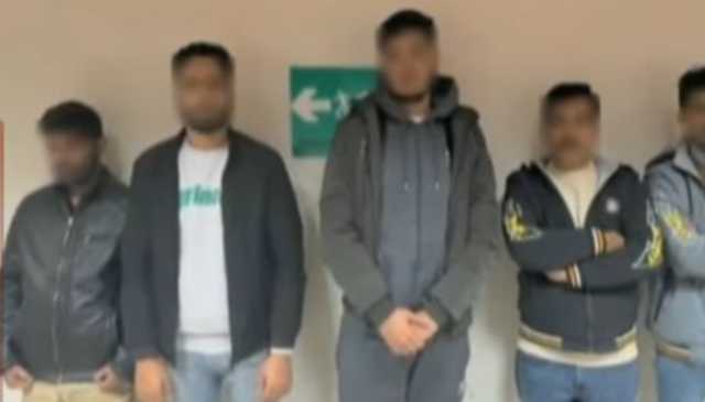 شارجہ میں جعلی برطانوی ویزوں پر سفر کی کوشش ناکام، 5 پاکستانی گرفتار اور ملک بدر