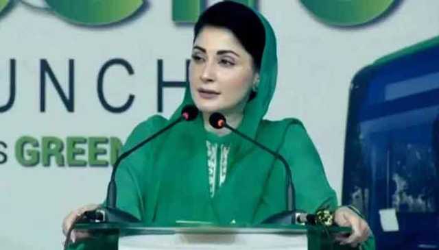 مریم نواز نے ٹریفک قوانین خلاف ورزی پر طلبہ کی گرفتار سے روک دیا