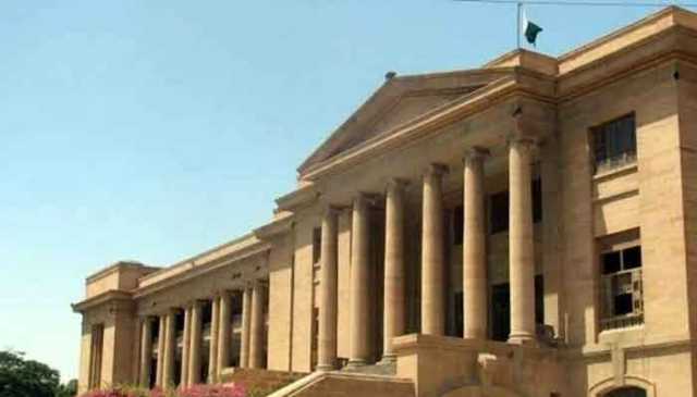 آئینی بینچ نے ایم ڈی کیٹ کیخلاف طلبا کی درخواستوں پر پی ایم ڈی سے جواب طلب کرلیا