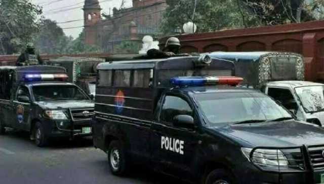 گلشنِ اقبال تہرے قتل کی گتھی سلجھ گئی، باپ بیٹا قاتل نکلے