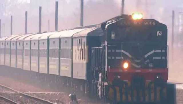 پاکستان ریلوے، یومیہ آمدن میں غیر معمولی اضافہ،30 سالہ ریکارڈ توڑ دیا