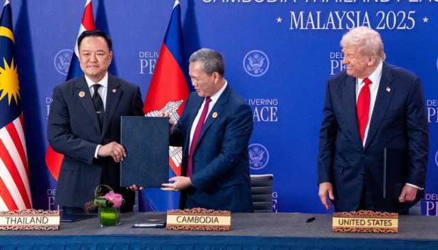 تھائی لینڈ نے کمبوڈیا کے ساتھ جنگ بندی سے انکار کر دیا